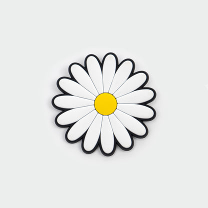 Weiße Blumen zur Personalisierung der Tasche – verleihe deiner Tasche eine individuelle und stilvolle Note.